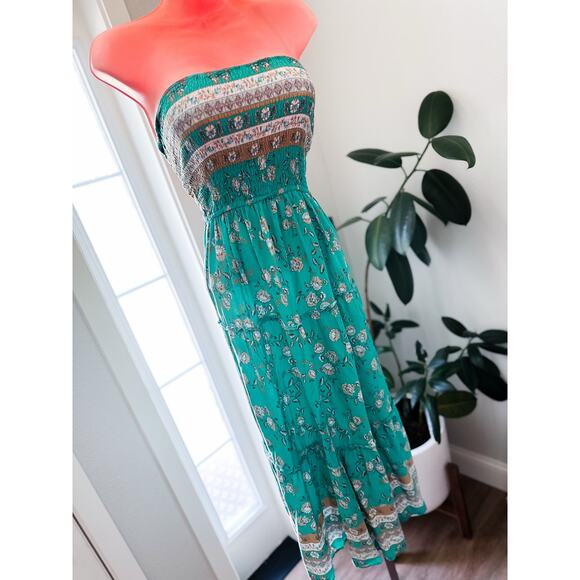 Barefoot Beneath the Palms strapless Smocked flowing boho floral maxi dress M - Picture 6 of 6